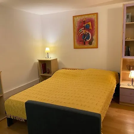 Cozy & Quiet Studio With A Garden Apartment