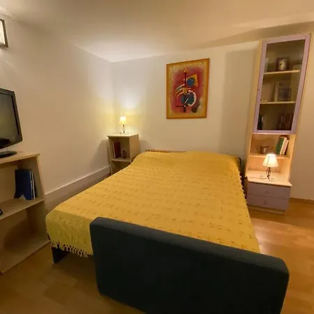 アパート Cozy & Quiet Studio With A Garden *